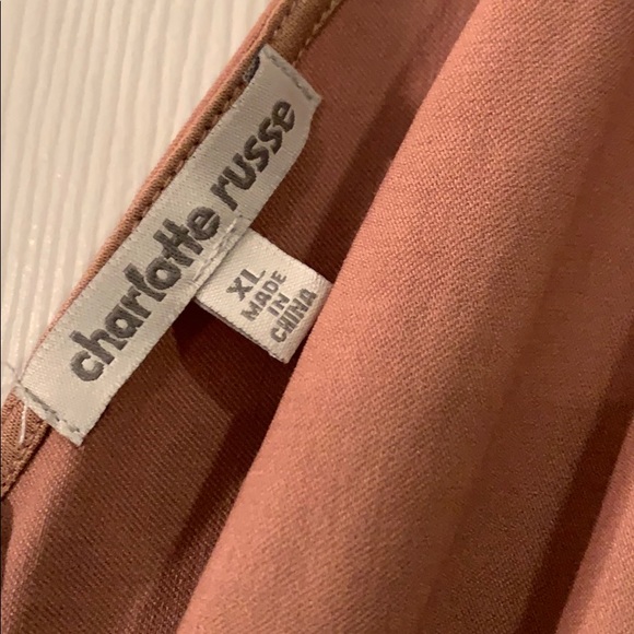 Women’s dress - Picture 4 of 7